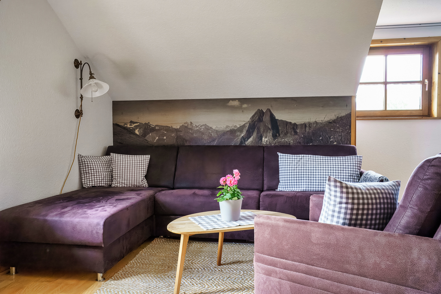 wohnzimmer-gebhardshoehe339EC276-0A7C-940D-29A6-E31A3D3F4A6A.jpg